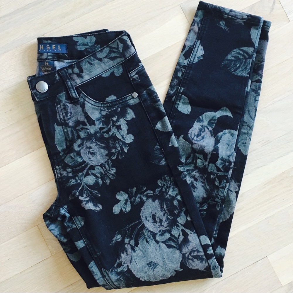 Tinsel stretchy black floral skinny jeans